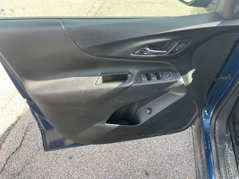 Used 2021 Chevrolet Equinox LT image 19