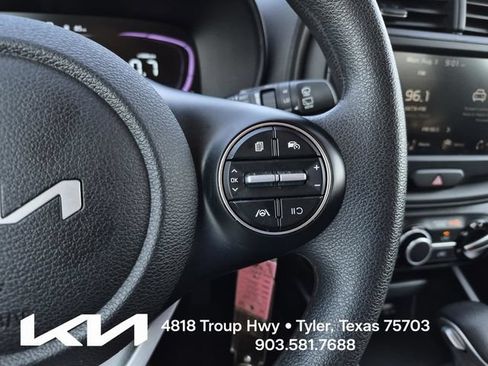 Certified 2025 Kia Soul LX w/ LX Technology Package FWD image 26