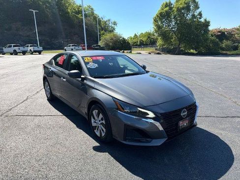 Certified 2025 Nissan Altima 2.5 S FWD image 1