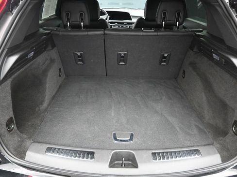 Used 2025 Cadillac XT4 Premium Luxury image 10