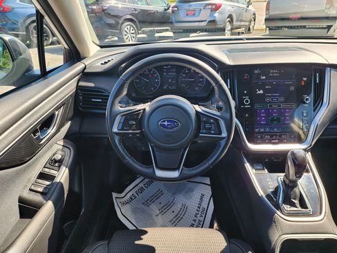 Used 2022 Subaru Outback Premium image 10