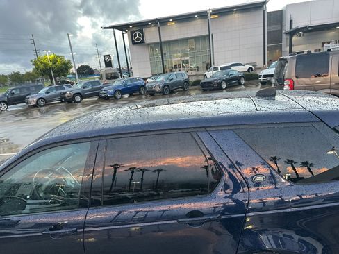 Used 2023 Land Rover Discovery Sport S image 5