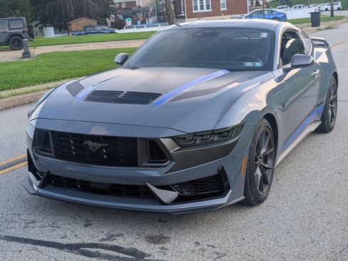 Used 2024 Ford Mustang Dark Horse RWD image 9