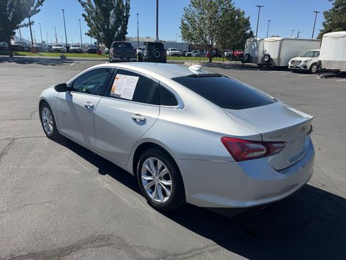 Used 2020 Chevrolet Malibu LT FWD image 33