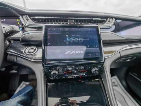 Used 2022 Jeep Grand Cherokee Trailhawk image 15