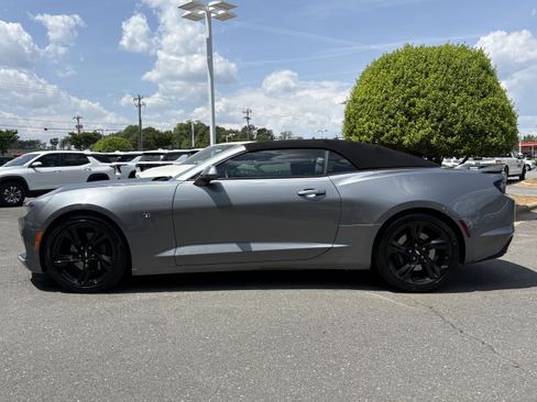Used 2020 Chevrolet Camaro SS RWD image 2
