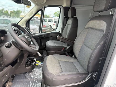 New 2026 RAM ProMaster 2500 w/ Convenience Group FWD image 15
