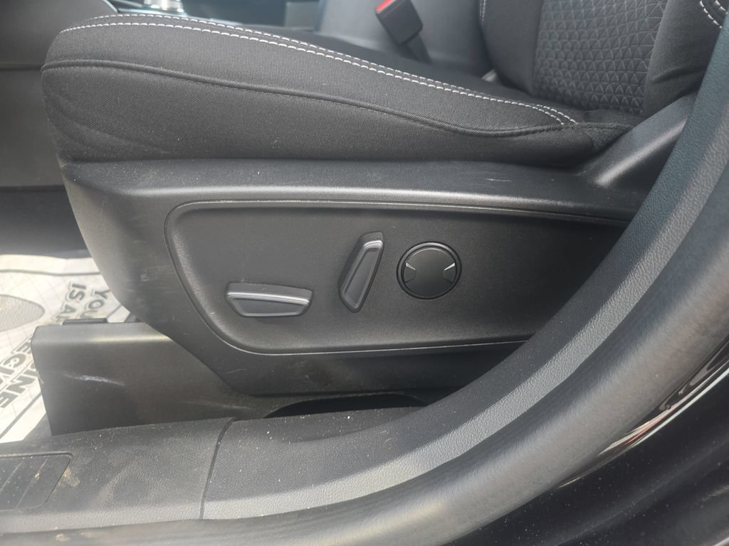 Used 2023 Ford Escape Active AWD/4WD image 16