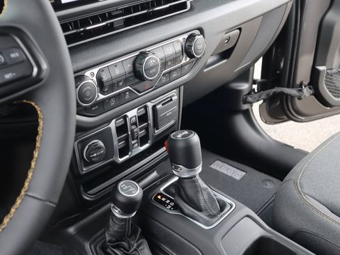 New 2024 Jeep Wrangler Unlimited Sport image 10