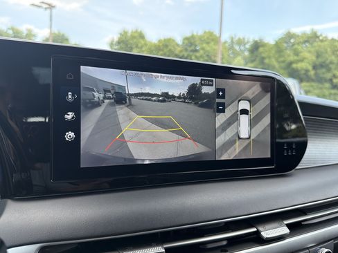 Used 2024 Hyundai Palisade Limited AWD/4WD image 6