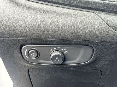 Certified 2024 Buick Encore GX Preferred w/ Comfort Package FWD image 17