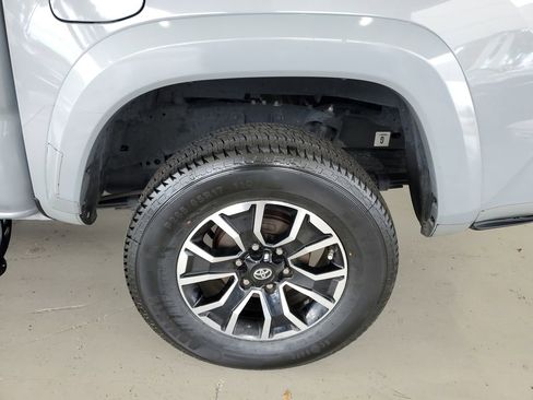 Used 2021 Toyota Tacoma TRD Sport AWD/4WD image 10
