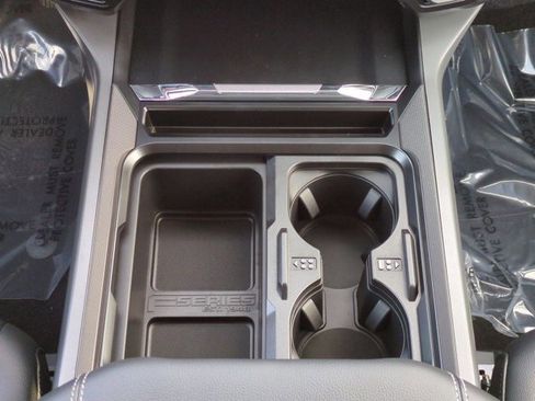 New 2026 Ford F250 Lariat w/ FX4 Off-Road Package image 19