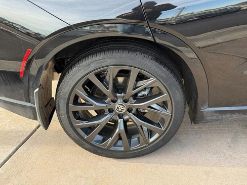 Certified 2025 Toyota Crown Signia Limited AWD (Natl) w/ Advanced Technology Package image 6