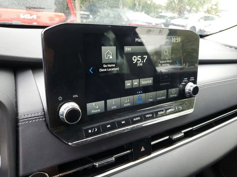 Used 2023 Mitsubishi Outlander SE Black Edition image 28