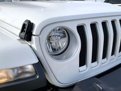 Used 2020 Jeep Wrangler Unlimited Sahara AWD/4WD image 26