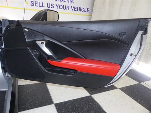 Used 2018 Chevrolet Corvette Stingray Coupe image 31