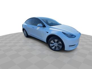 Used 2020 Tesla Model Y Long Range video 2