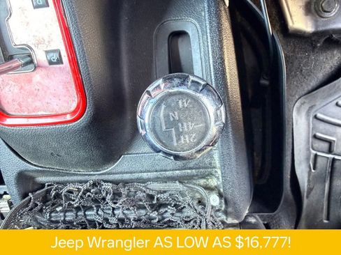 Used 2013 Jeep Wrangler Unlimited Rubicon AWD/4WD image 7