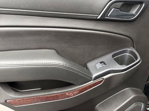 Used 2019 GMC Yukon SLE w/ SLE Value Package image 30