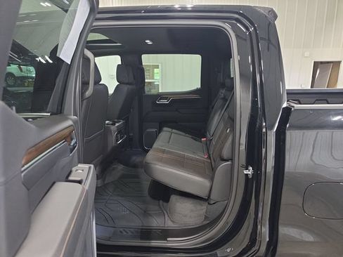 Used 2023 Chevrolet Silverado 1500 High Country w/ High Country Premium Package AWD/4WD image 25