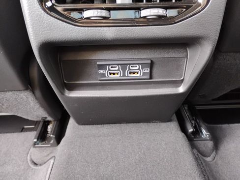 New 2025 Jeep Grand Cherokee Laredo w/ Trailer Tow Package image 18