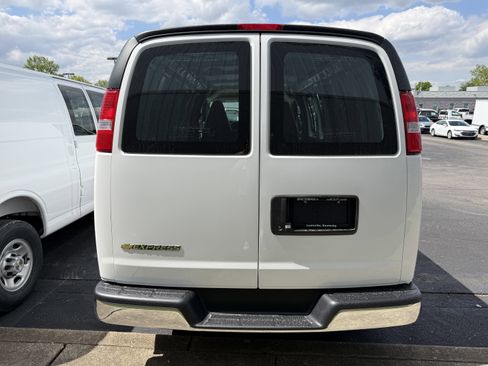 New 2026 Chevrolet Express 3500 Extended RWD image 6
