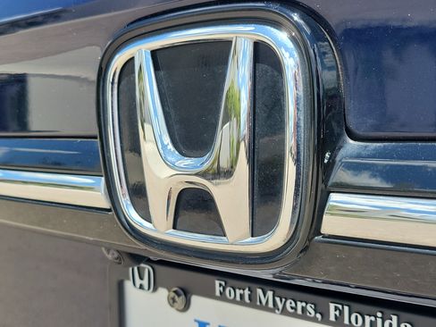 Used 2024 Honda Odyssey Touring image 11