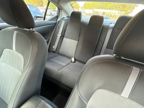 Used 2025 Nissan Sentra SV FWD image 18