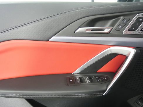 Certified 2025 BMW X2 xDrive28i image 8