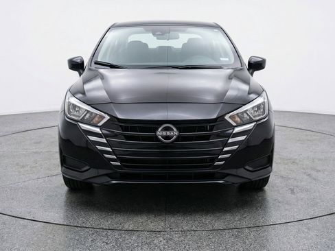 Used 2025 Nissan Versa SV FWD image 2