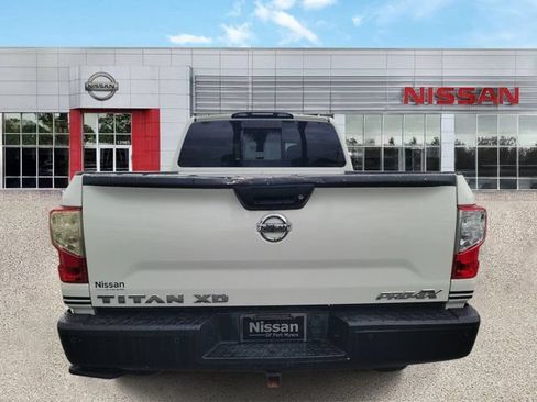 Used 2019 Nissan Titan PRO-4X w/ Pro-4x Convenience Package AWD/4WD image 3