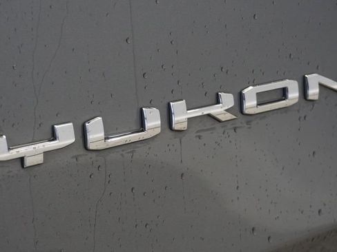 Used 2021 GMC Yukon XL SLT w/ SLT Premium Package image 22