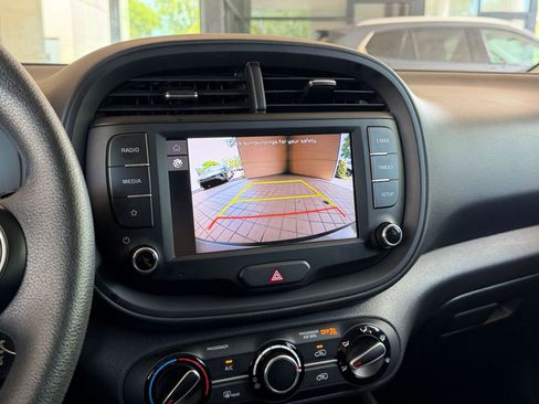 Used 2025 Kia Soul LX w/ LX Technology Package FWD image 22