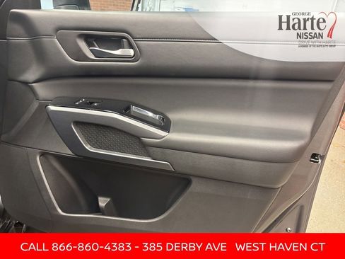 Certified 2023 Nissan Pathfinder SL image 36