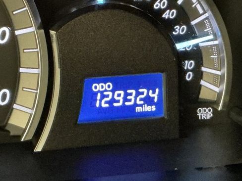 Used 2014 Toyota Camry SE image 31