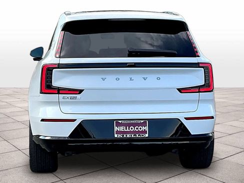 New 2025 Volvo EX90 Plus image 6