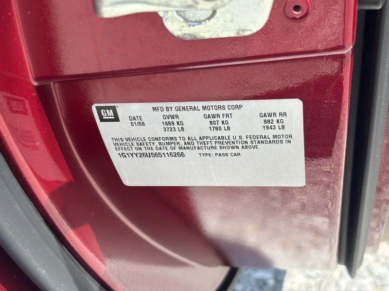 Used 2006 Chevrolet Corvette Coupe w/ Preferred Equipment Group RWD image 18