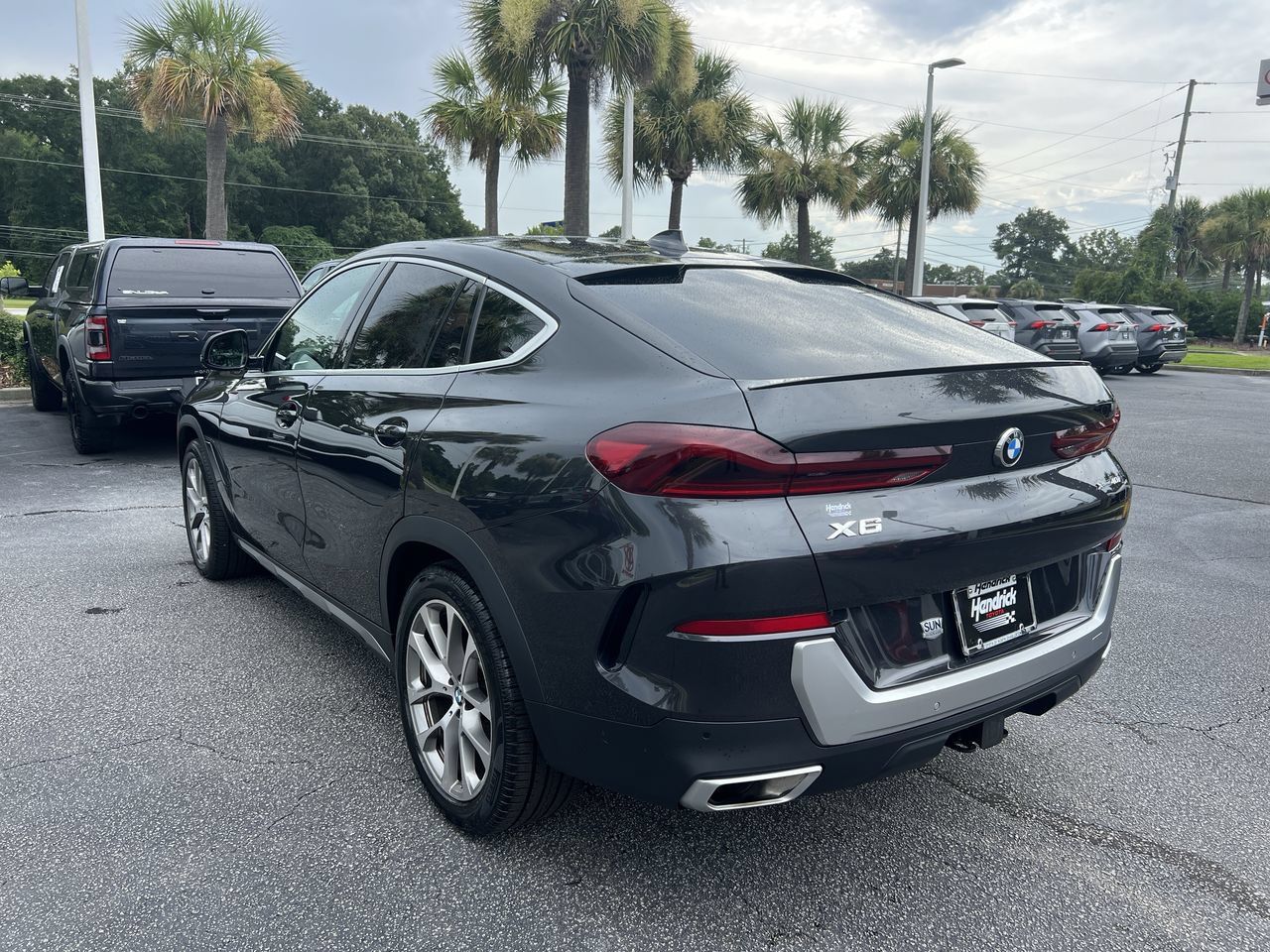 Used 2021 BMW X6 xDrive40i w/ Executive Package AWD/4WD image 8