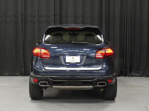 Used 2011 Porsche Cayenne S AWD/4WD image 4