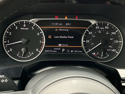 Used 2025 Nissan Pathfinder SV FWD image 23
