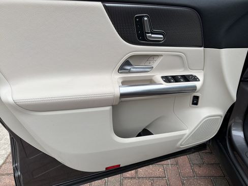 Used 2023 Mercedes-Benz GLA 250 image 14