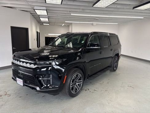 New 2026 Jeep Grand Wagoneer L 4WD image 3