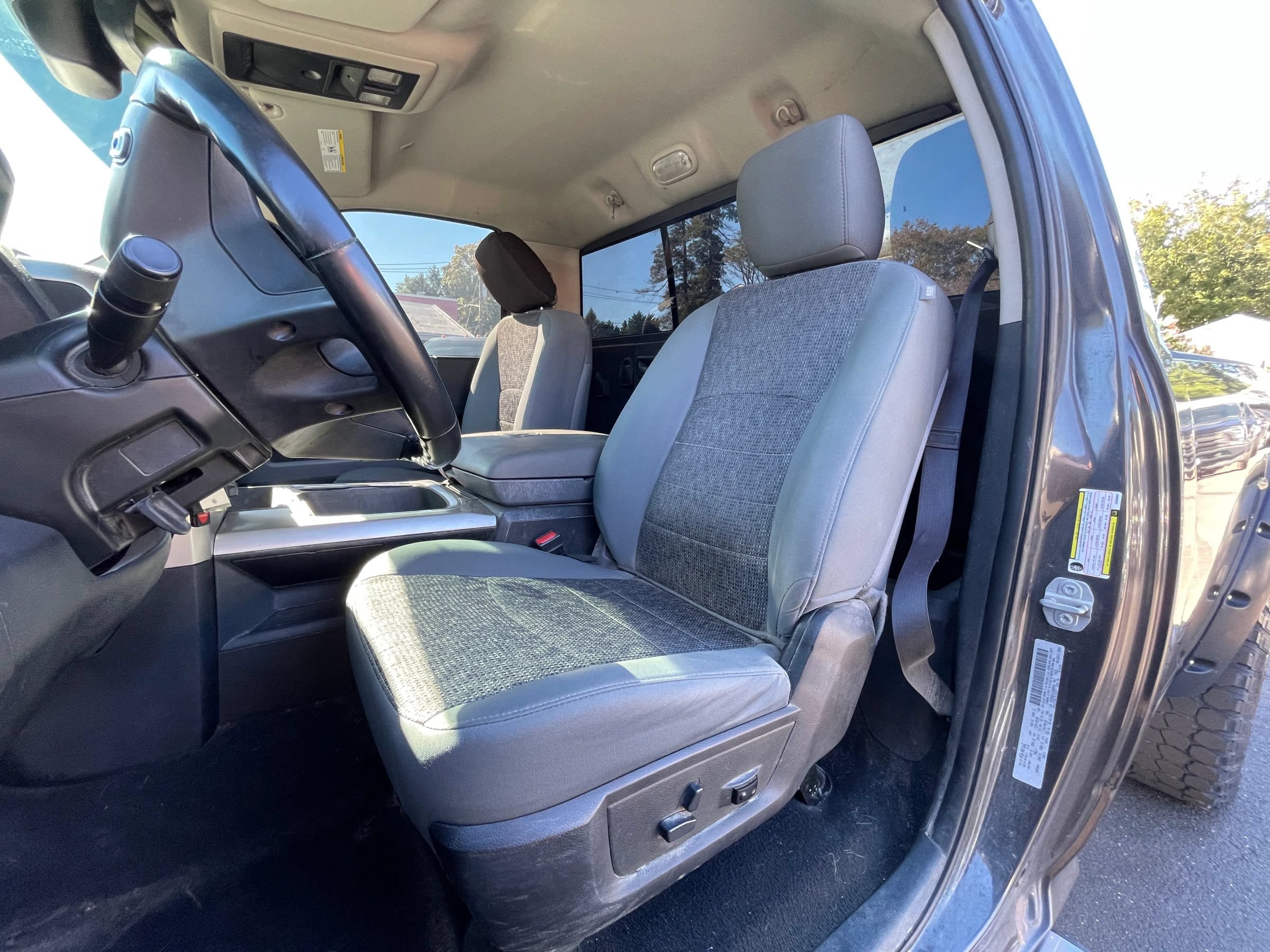 Used 2018 RAM 2500 SLT w/ Popular Equipment Group AWD/4WD image 11