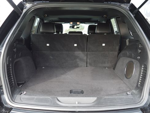 Used 2015 Jeep Grand Cherokee Altitude image 9