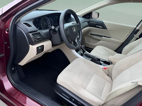 Used 2014 Honda Accord EX image 9