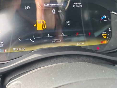 Used 2025 RAM 2500 Limited AWD/4WD image 14