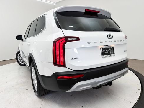 Used 2020 Kia Telluride LX AWD/4WD image 8