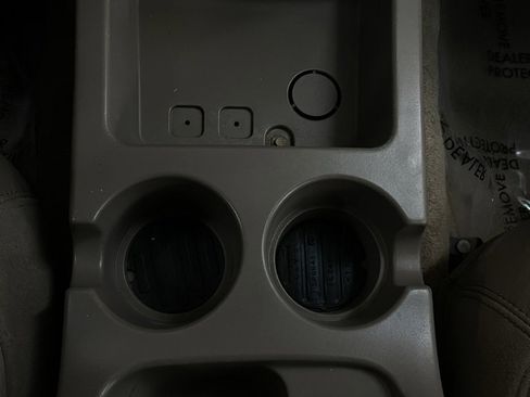 Used 2004 Ford Explorer Eddie Bauer image 28