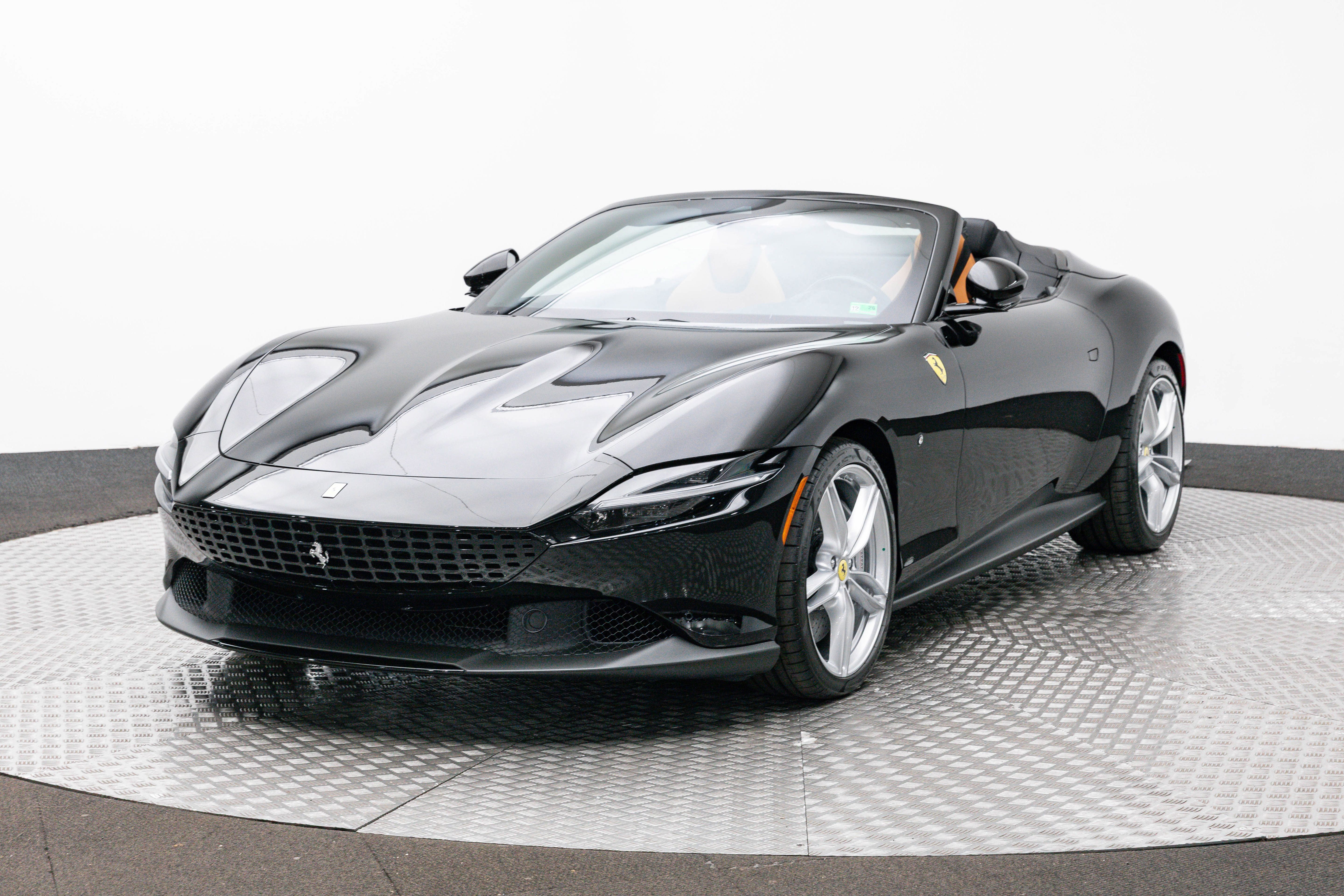 Certified 2026 Ferrari Roma Spider RWD image 1